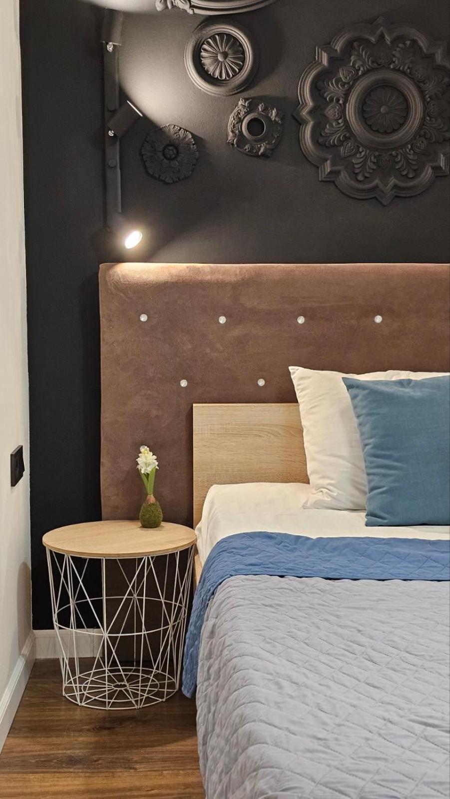 Black Room Apartment Мукачево Экстерьер фото
